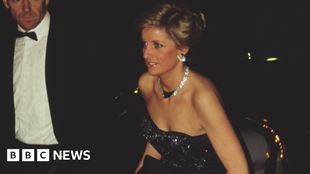 Diana’s gowns and royal items auctioned for millions