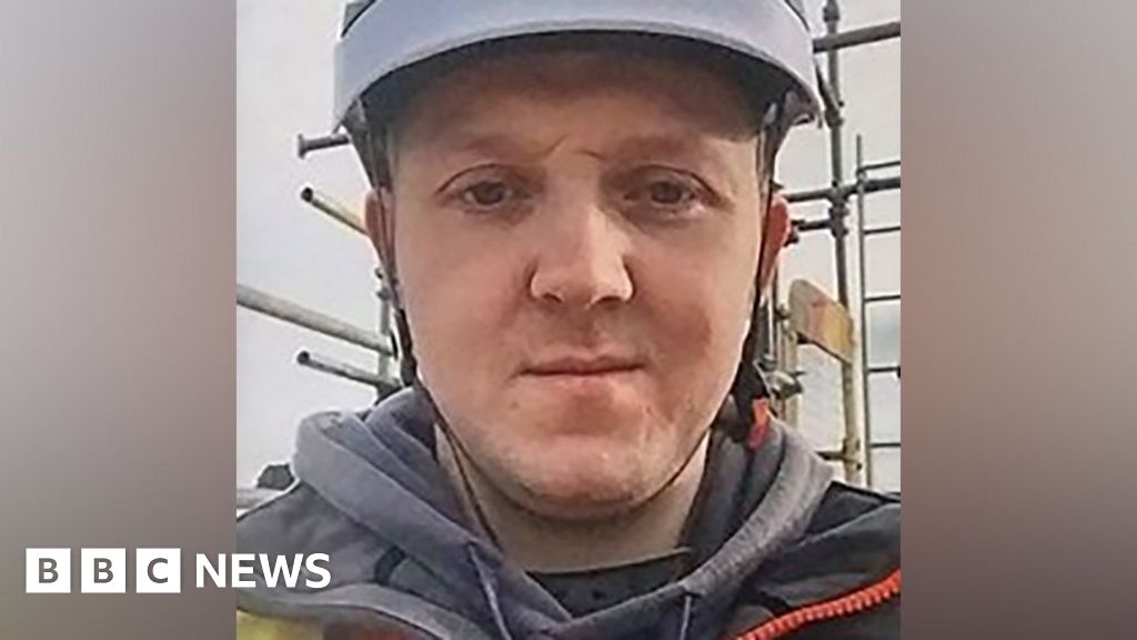 Detectives name man who died after street disturbance