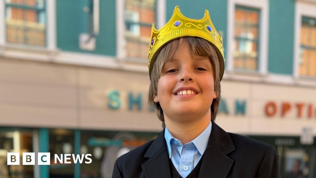 ノーサンプトンボーイ、12歳は、コールドプレイによって「ショーの王」とcrown冠した