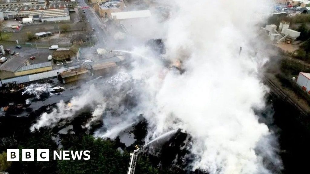 Tyre fire couple ordered to sell Spanish home