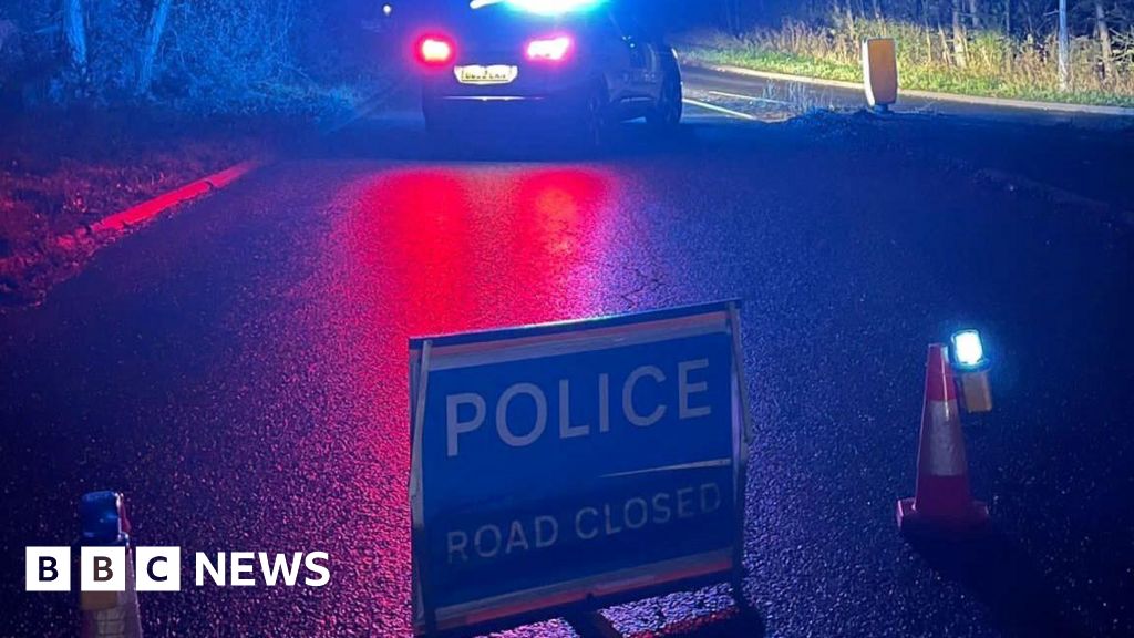 The A421 between Milton Keynes and Buckingham closed for several hours 