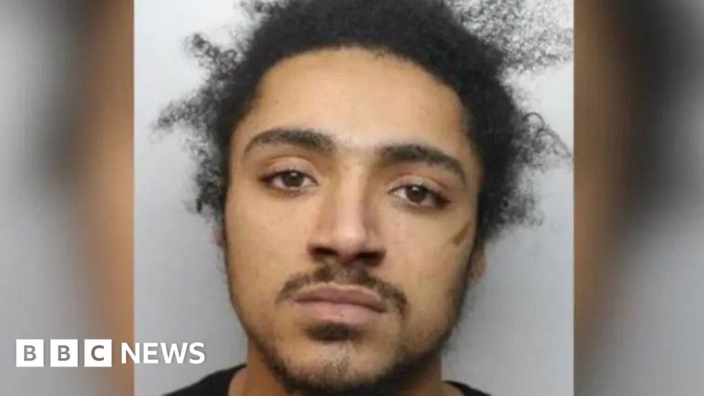 Police Renew Appeal to Trace Leeds Murder Suspect with Sheffield Links