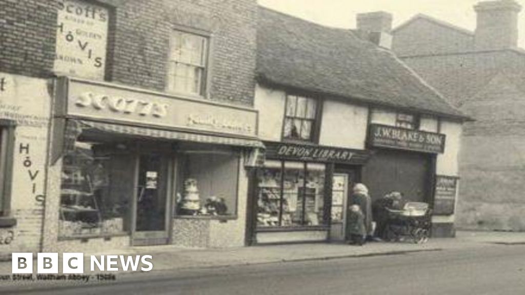 Photo exhibition to depict history of Epping Forest towns 