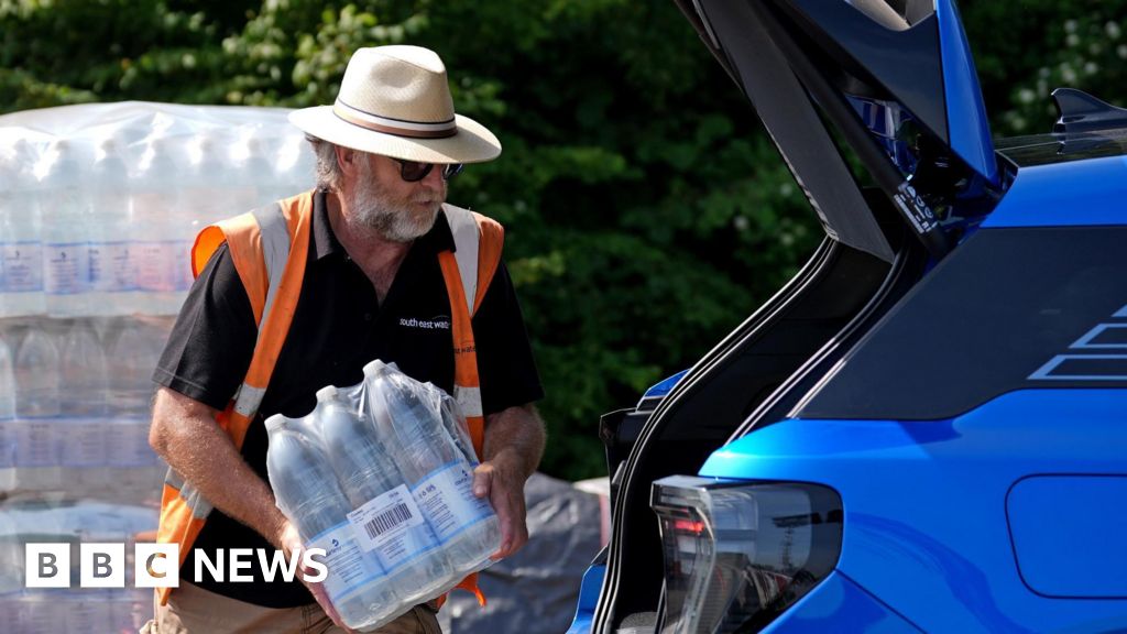 Hundreds still without water after week of supply problems