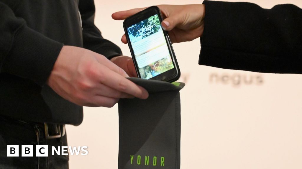 Edinburgh council reveals cost of mobile phone ban in schools