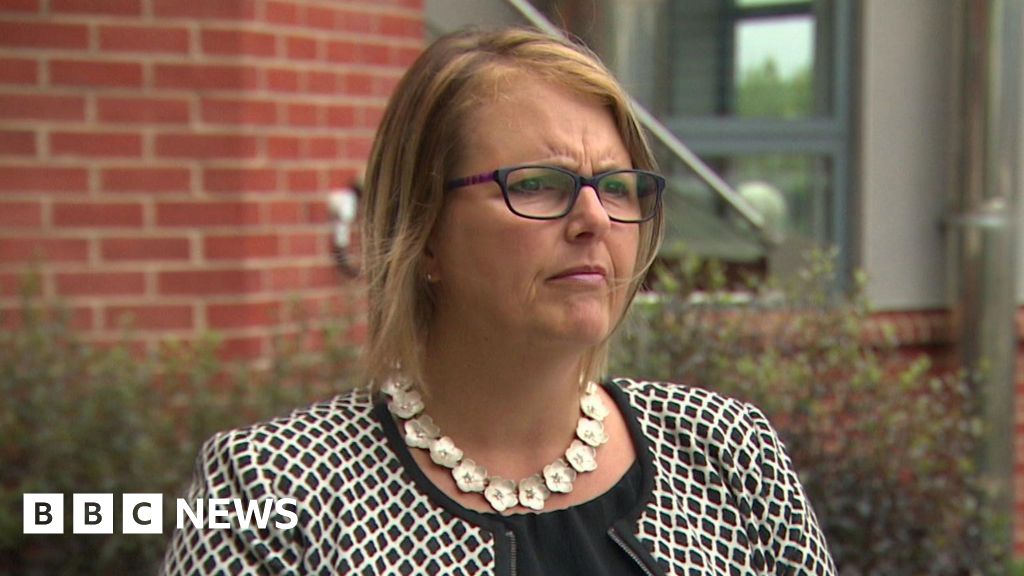 Kingsbridge College head calls smartphone ban 'transformatory'