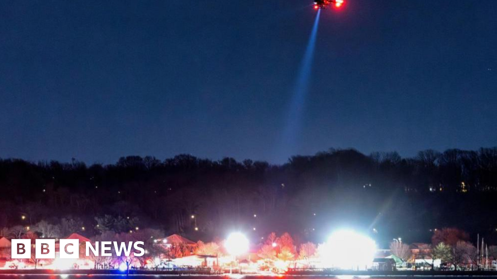 Passenger jet and Army helicopter collide and crash in Washington DC