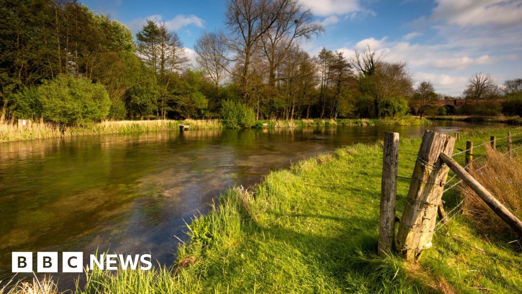 Water firm's hosepipe ban warning after dry spring