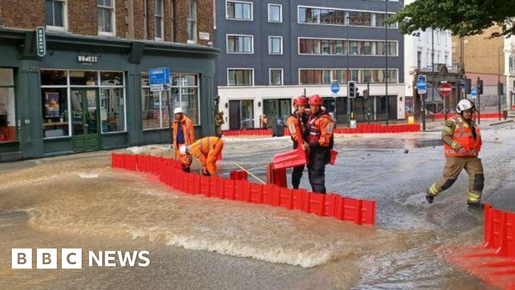 Hotel evacuated after flooding near King's Cross