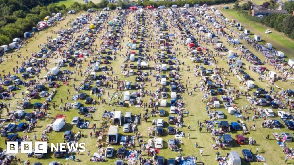 Goods worth £2,500 seized at a flea market in Wokingham