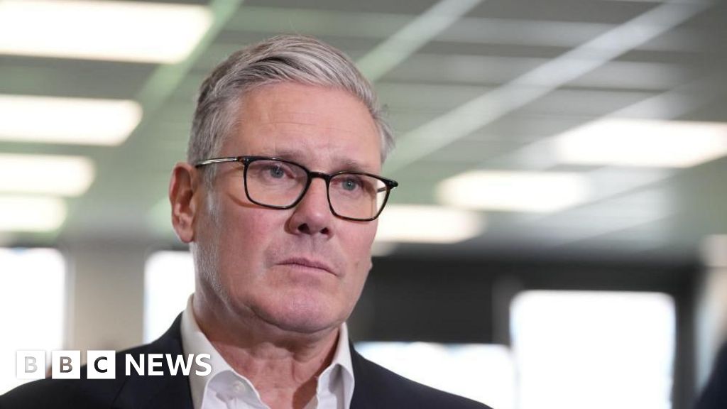 Which Labour MPs have come out against Starmer?
