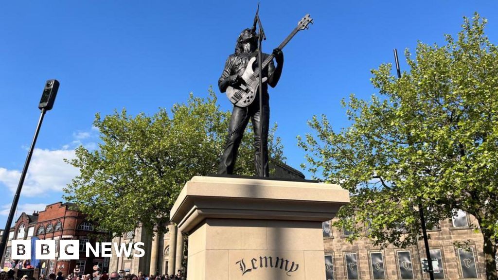 Lemmy statue unveiling was sea of love - sculptor