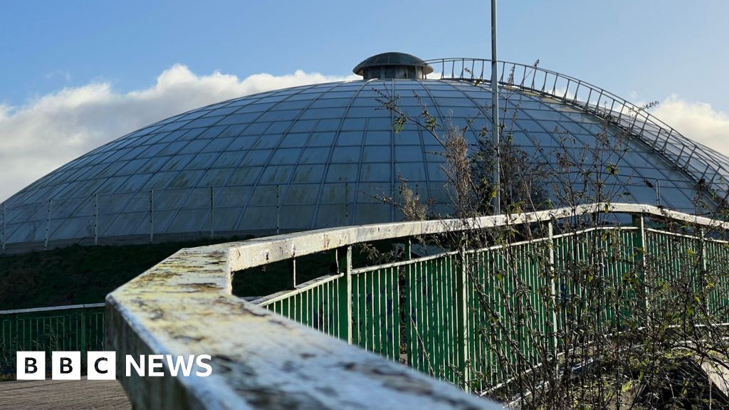 bbc.co.uk - West of England headlines: 'Radio 1 DJ's Oasis centre bid' and 'gummies warning