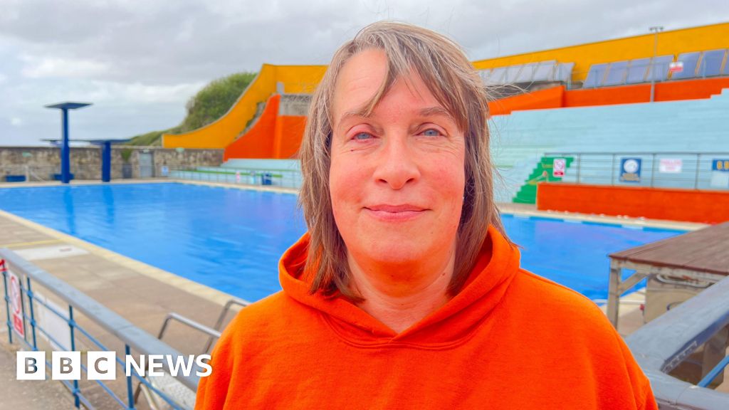 bbc.co.uk - Scott Ellis - Portishead Open Air Pool welcomes swimmers after &pound;1.7m refurb