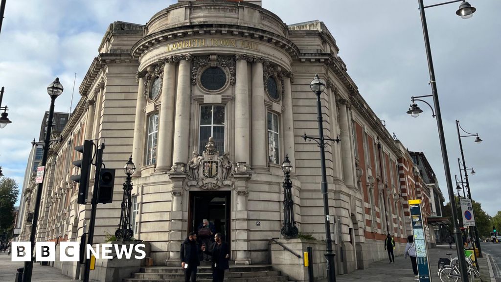 New Lambeth councillor Saiqa Ali suspended from Green Party - BBC