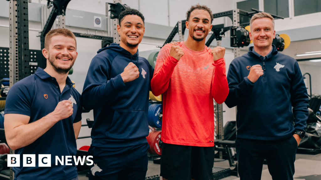 Boxer Ben Whittaker brings Wolverhampton sports centre on board ahead of fight