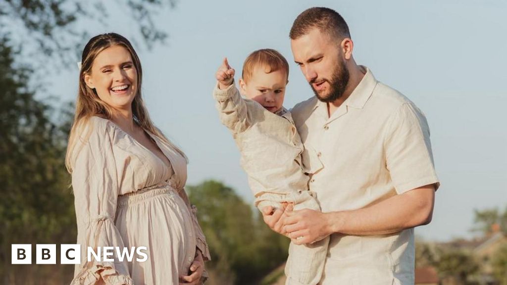 Hyperemesis gravidarum pregnancy sickness made me seek sterilisation - BBC