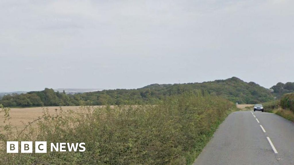 Helicopter crashes on the Isle of Wight