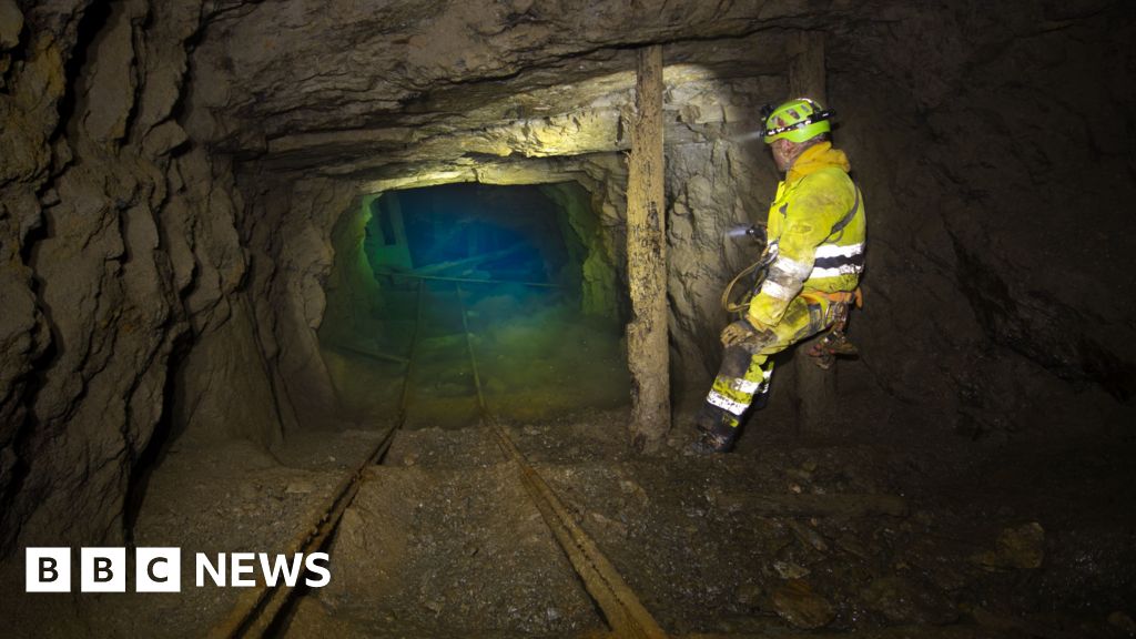 bbc.co.uk - Matt Pengelly - Documentary about Cornwall mine explorers set for national tour - BBC News
