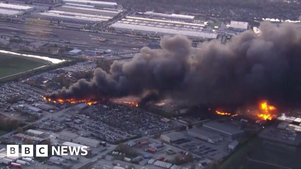 At least seven people killed after UPS cargo plane crashes in Kentucky