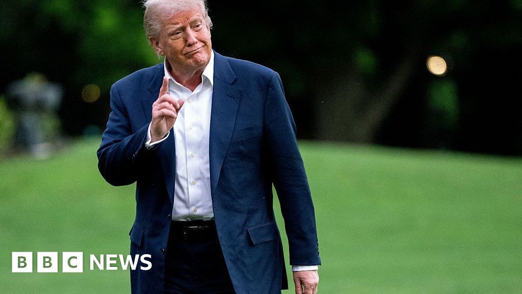 Australia election: Trump has 'no idea' who Peter Dutton is thumbnail