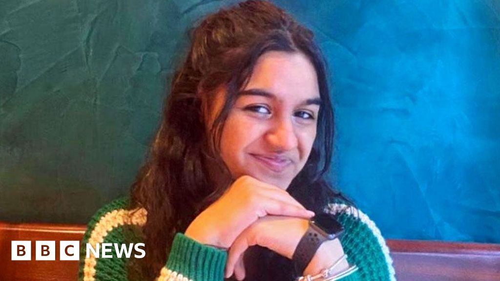 Met Police silent over Strand crash, says victim's mum