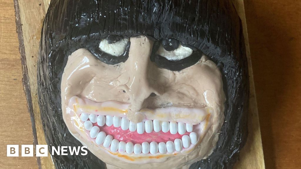 London Baker Gains Fame with Celebrity Cakes