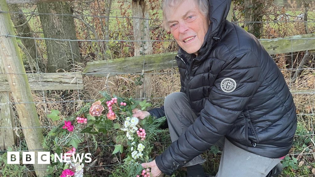 Farmer honours victims of 1970 helicopter crash