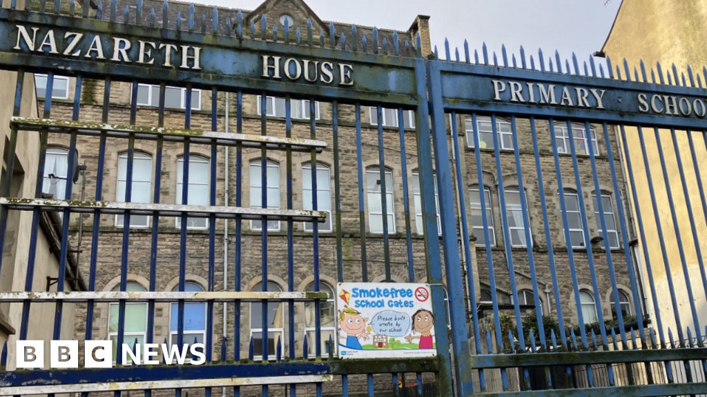 School temporarily shuts over roof safety concerns