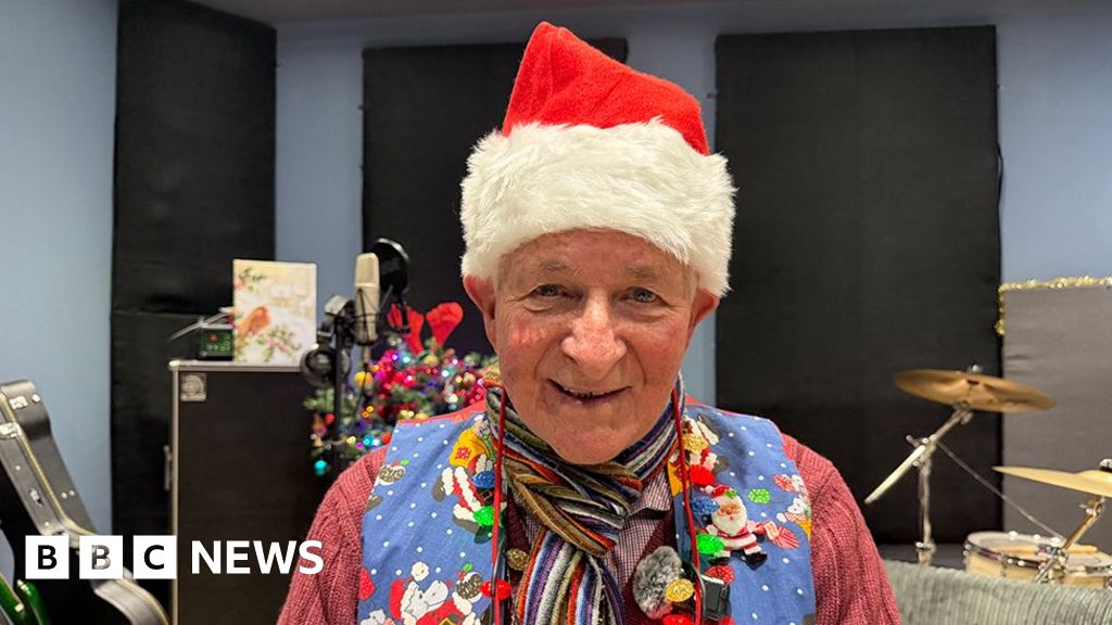Sleaford reverend records festive single decades after writing it
