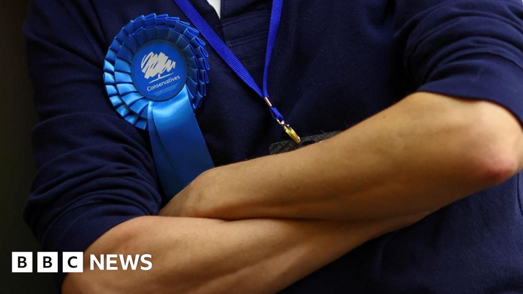 Tories lose control of Rochford District Council after three quit