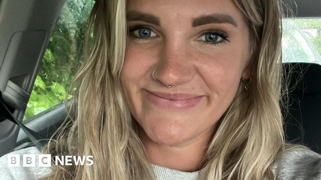 Driving tests: Raise fees for those failing, says RAC Foundation - BBC News