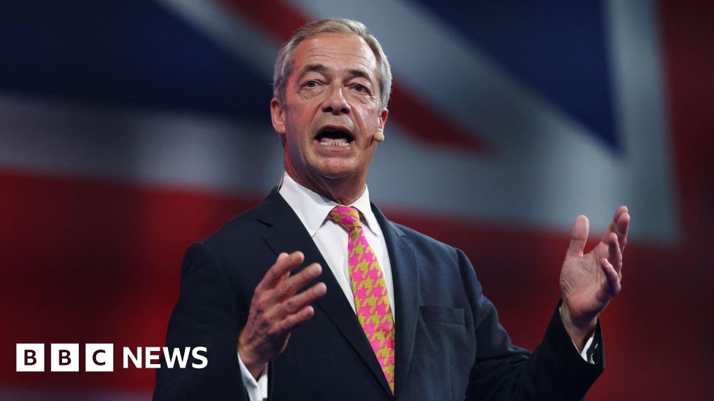 Farage calls on Tory councillors to join Reform UK