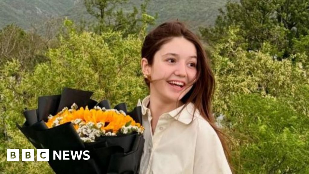 Sana Yousaf: TikTok star shot dead after rejecting man, police say