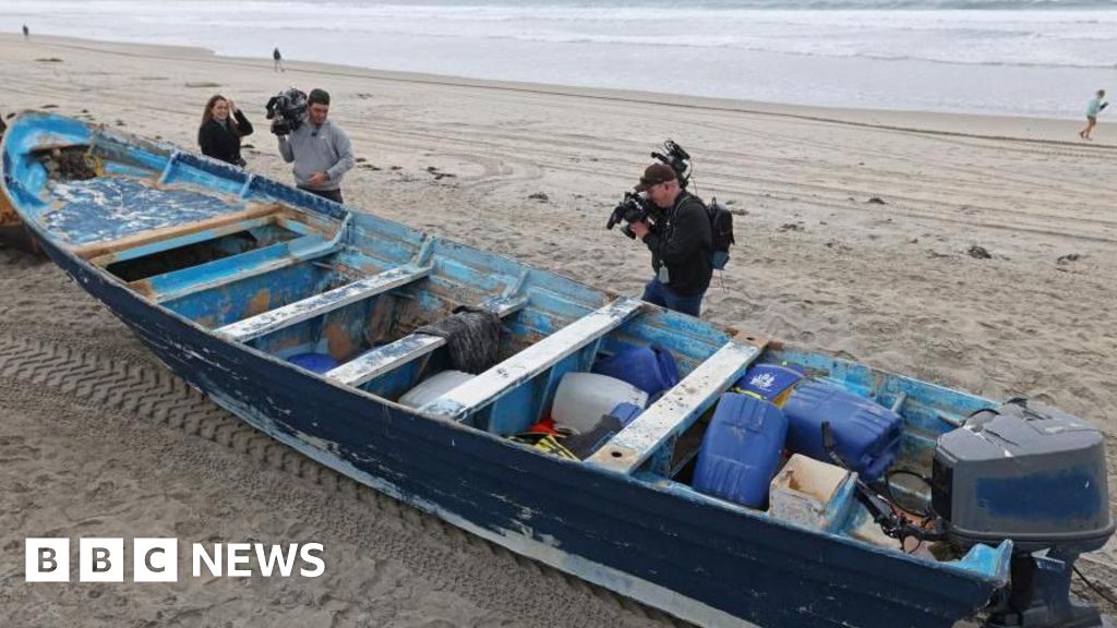 San Diego Boat Capsizing: 3 Dead, 9 Missing San Diego Boat Capsizing: 3 Dead, 9 Missing