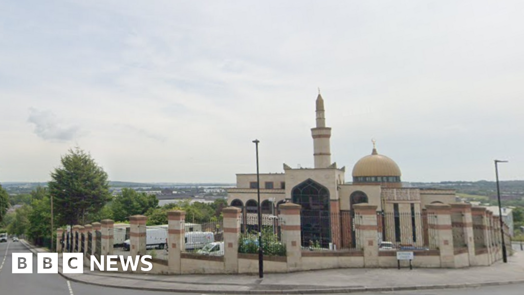 Man Arrested for Racial Offence Releasing Rats Outside Sheffield Mosque