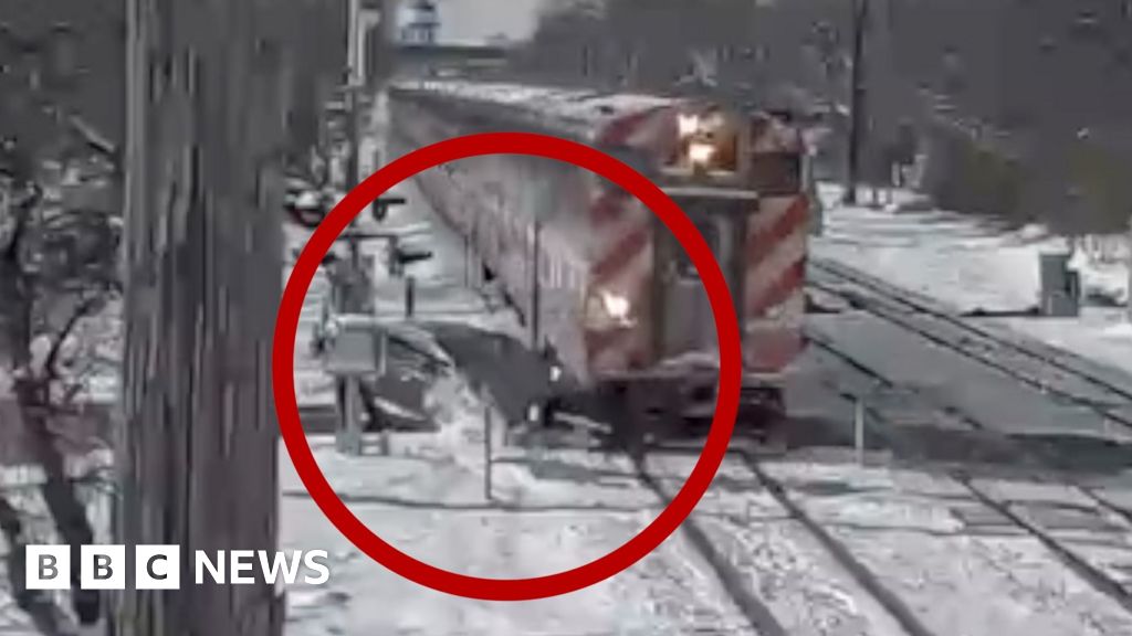 Watch: Moment commuter train collides with vehicle in Illinois