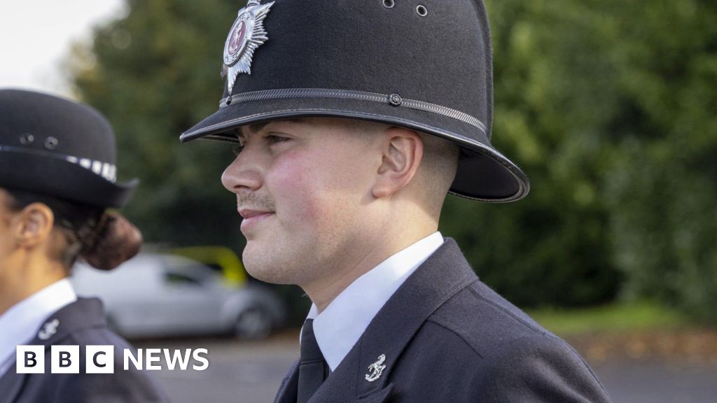 Kent Police officer dies after crash during emergency callout