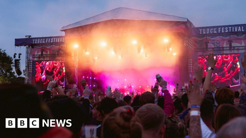 Dozens Fall Ill After Eating at Yorkshire Pudding Festival Stall