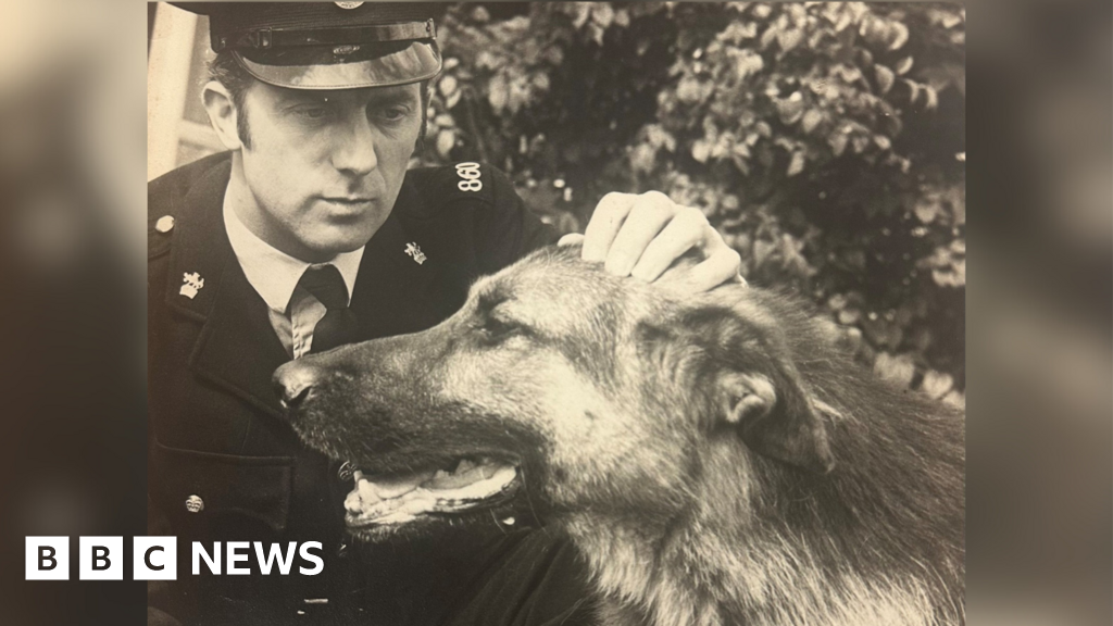 Former North Yorkshire Police officer visits dog unit he set up in 1960s