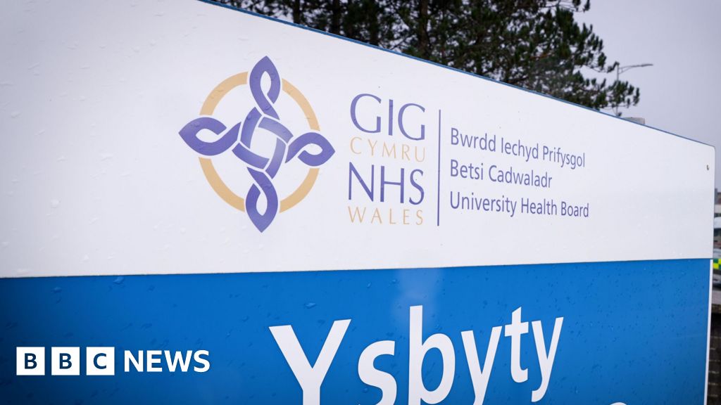 bbc.co.uk - Leigh Boobyer - Glan Clwyd hospital nurse 'panicked' after finding man unresponsive, inquest hears