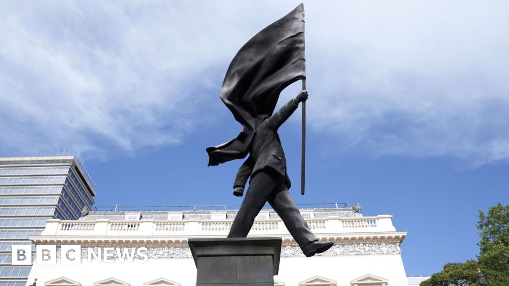 How did Banksy put up a statue in central London?