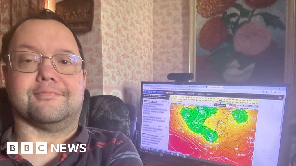 Glastonbury ‘weatherman’ shares his predictions for festival