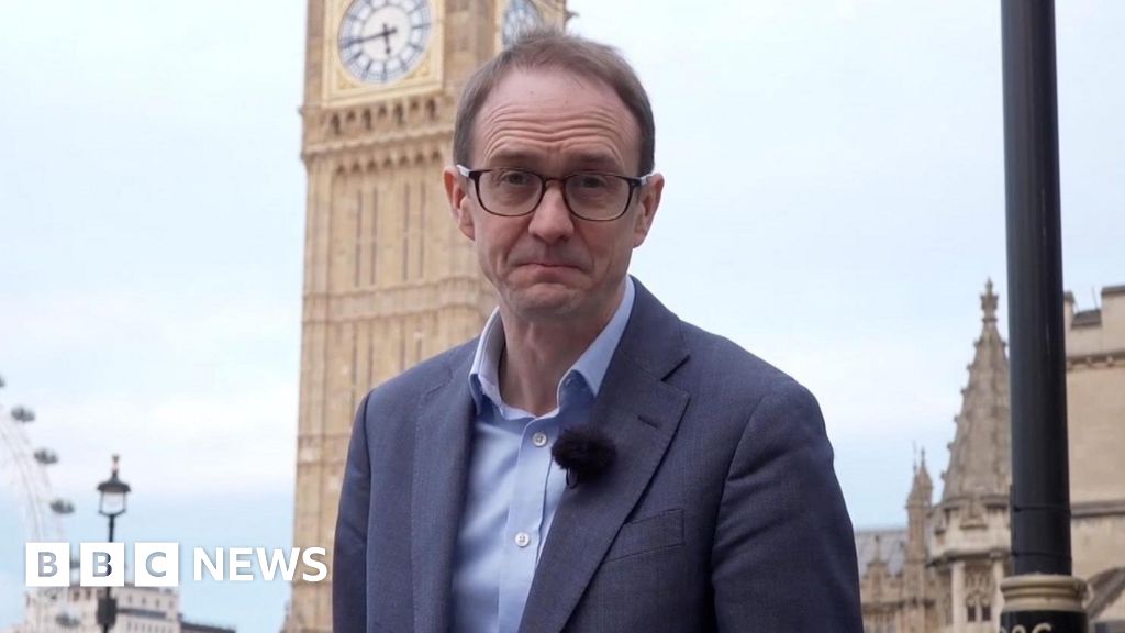 Watch: Will the UK ban social media for under 16s?