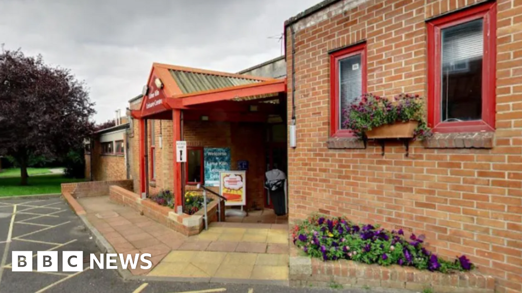 Wootton Bassett leisure centre gets changing room and pool revamp - BBC ...