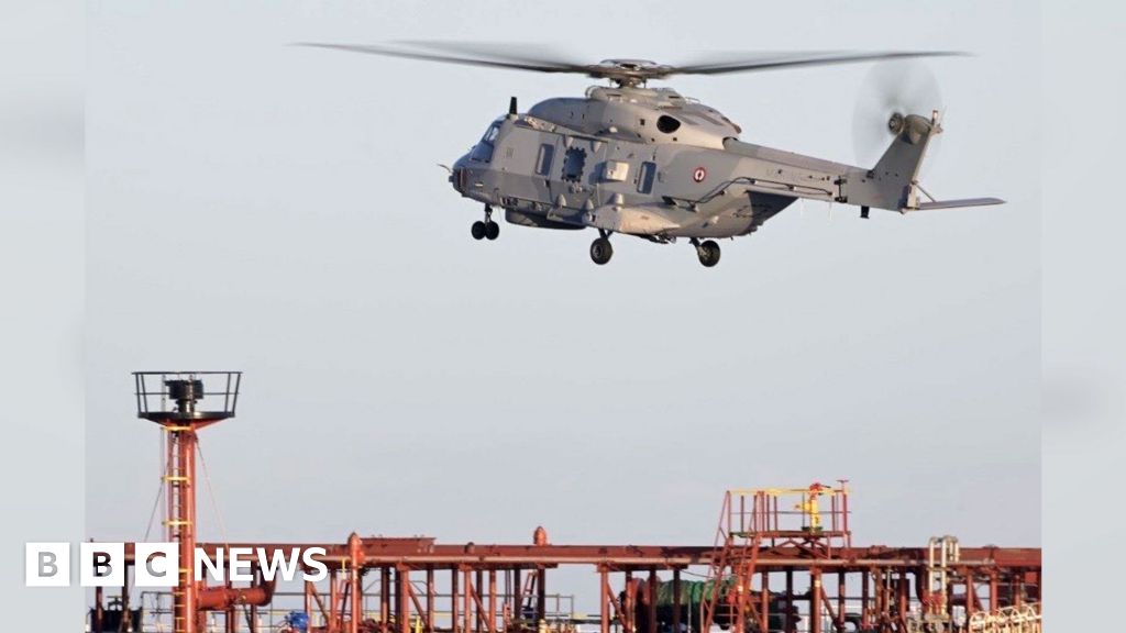 فرنسا تحتجز ناقلة “أسطول الظل” الروسية في البحر الأبيض المتوسط