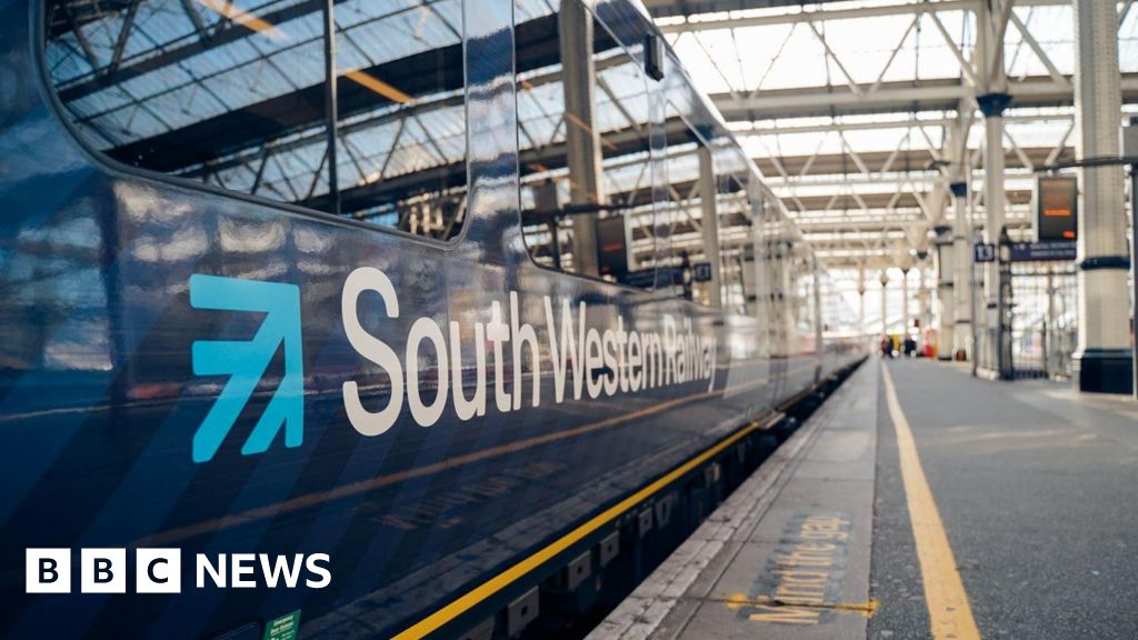 UK Renationalised Rail Faces Widespread Delays Amid High-Speed Rail Project Postponements