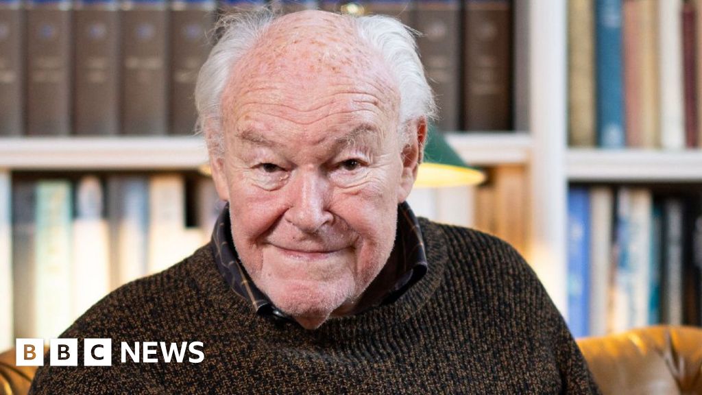 Timothy West: Acclaimed stage and screen actor dies aged 90