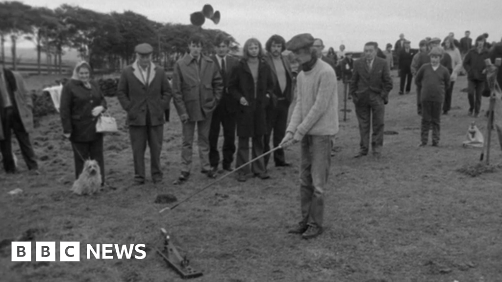 bbc.co.uk - Jack Hadaway-Weller - Rediscovering Knurr and Spell - Yorkshire's lost miners' game - BBC News