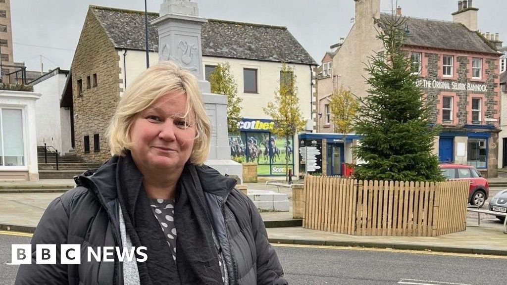 Christmas trees in Scottish Borders towns replaced amid size outcry